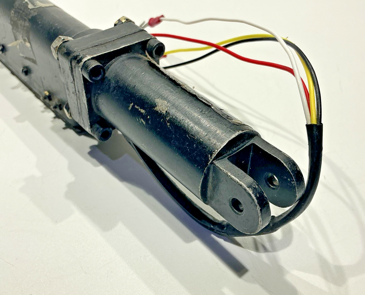 P/N: 109TH100-3 Flap Actuator (AR) - for one