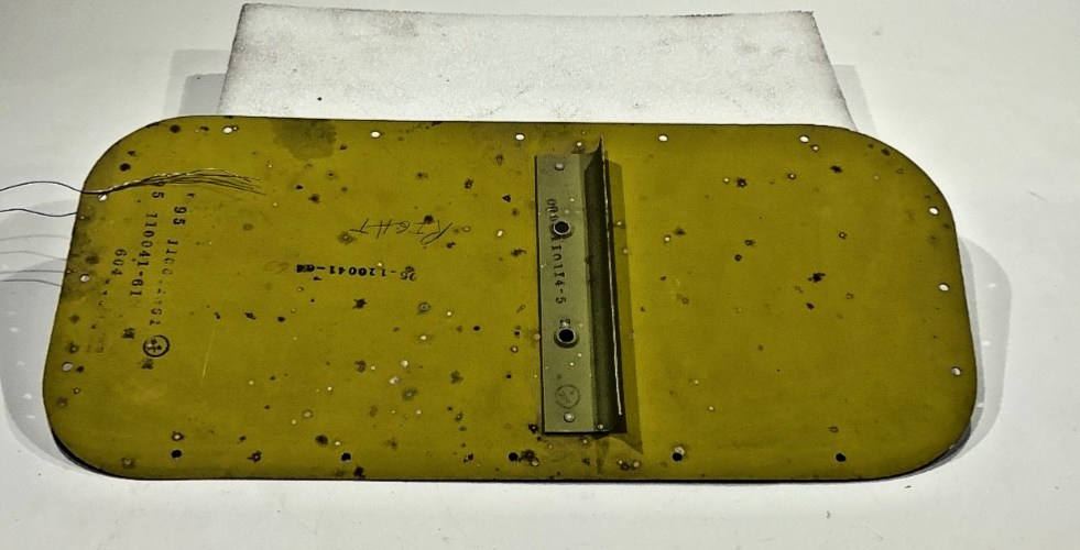 P/N: 95-110041-61 Beechcraft panel R/H -  (AR) - for one