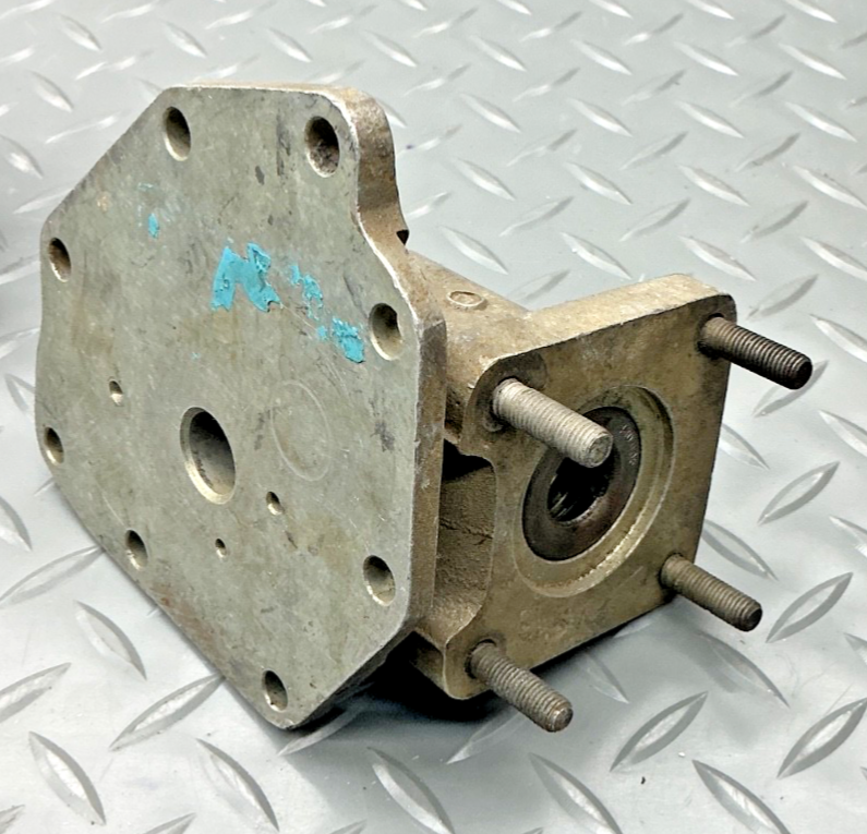 P/N: 641442 Continental Engine Tach Generator Housing (AR)