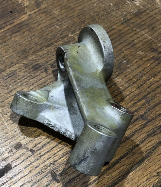 TCM - Engine Mount Bracket P/N: 629666
