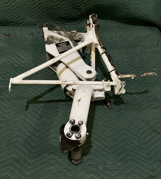 P/N: 105-810000-2 Landing Gear Instl, RH Main Beechcraft Duchess Model 76 (AR)