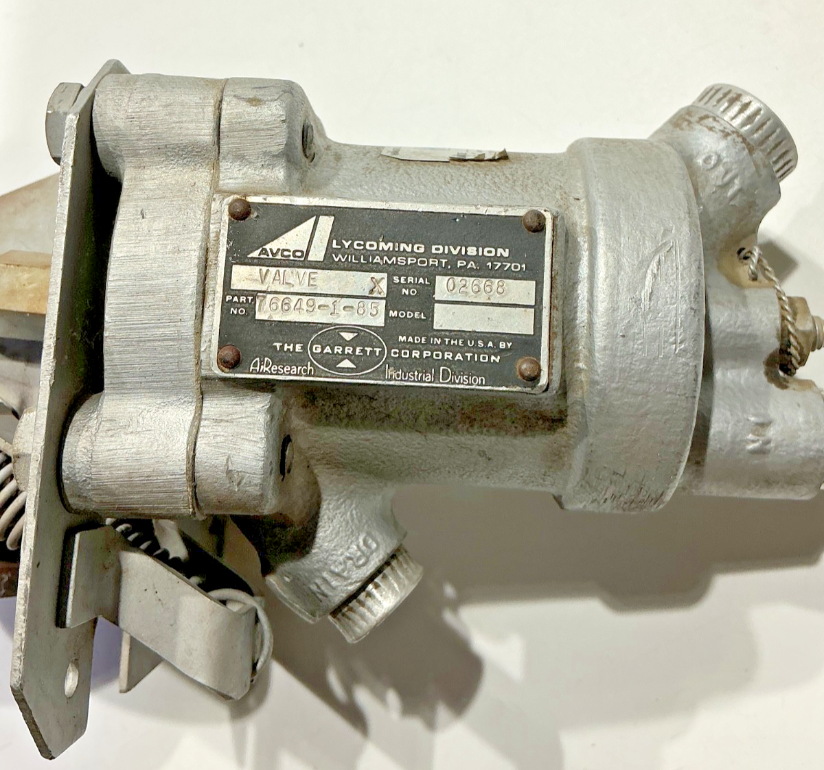 P/N: 76649-1-85 Lycoming Valve (AR)