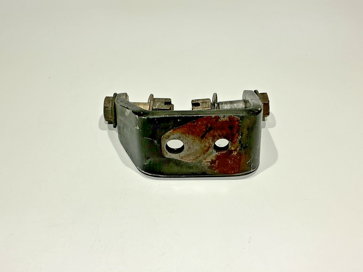 P/N: 07A19474 Alternator Bracket (AR)