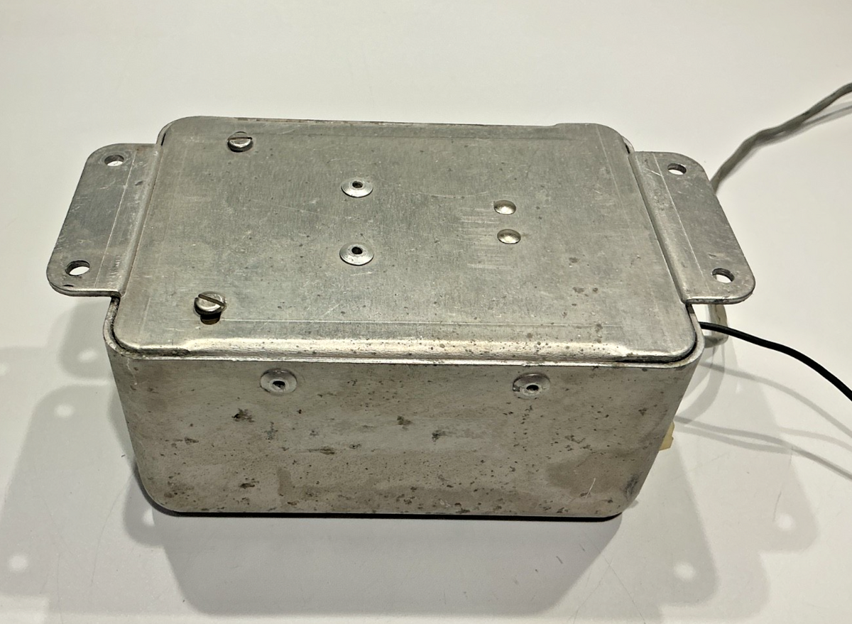 P/N: A412A HS-14 Whelen Strobe Light Power Supply (AR)