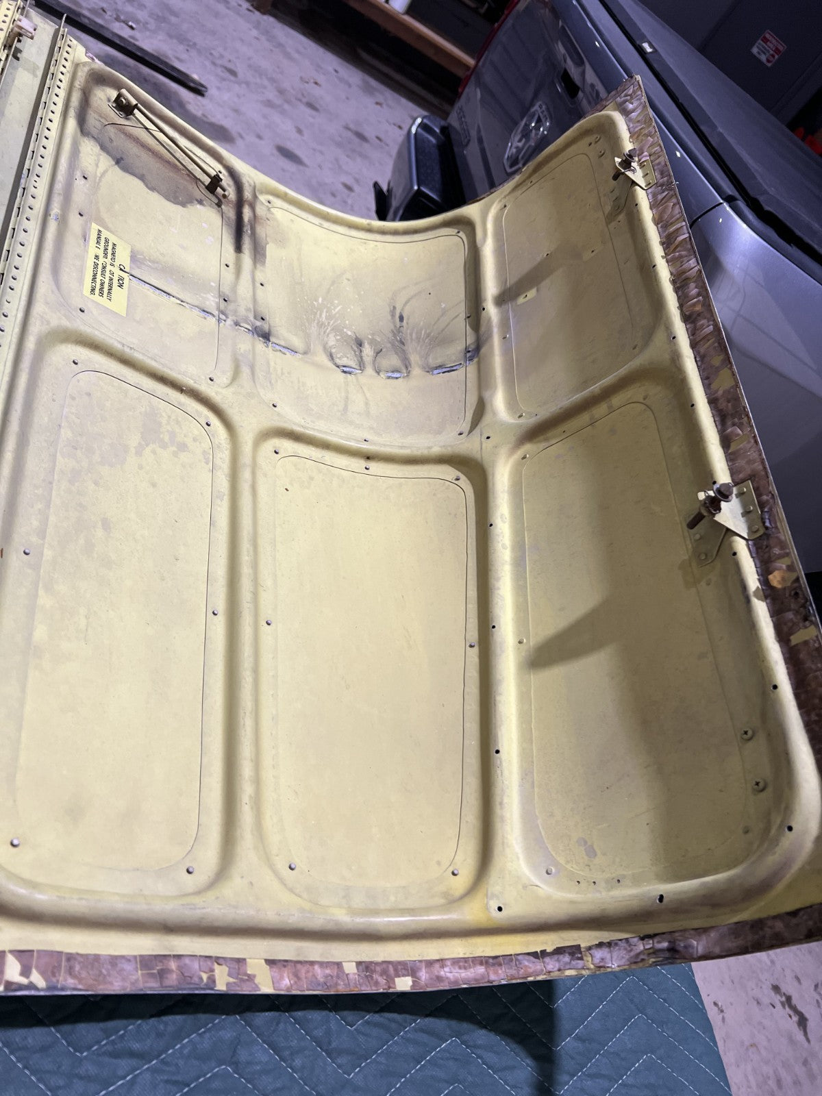 P/N: 35-910321-629 & 35-910102-1 Beechcraft F33A Engine Cowl Assy: (AR) -for one