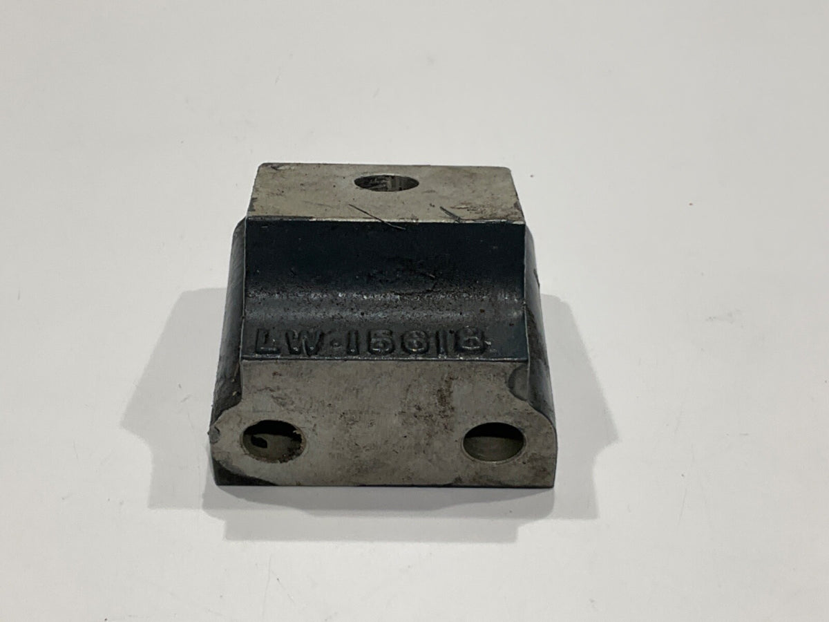 P/N: LW-15618 Lycoming Mounting Bracket (AR)