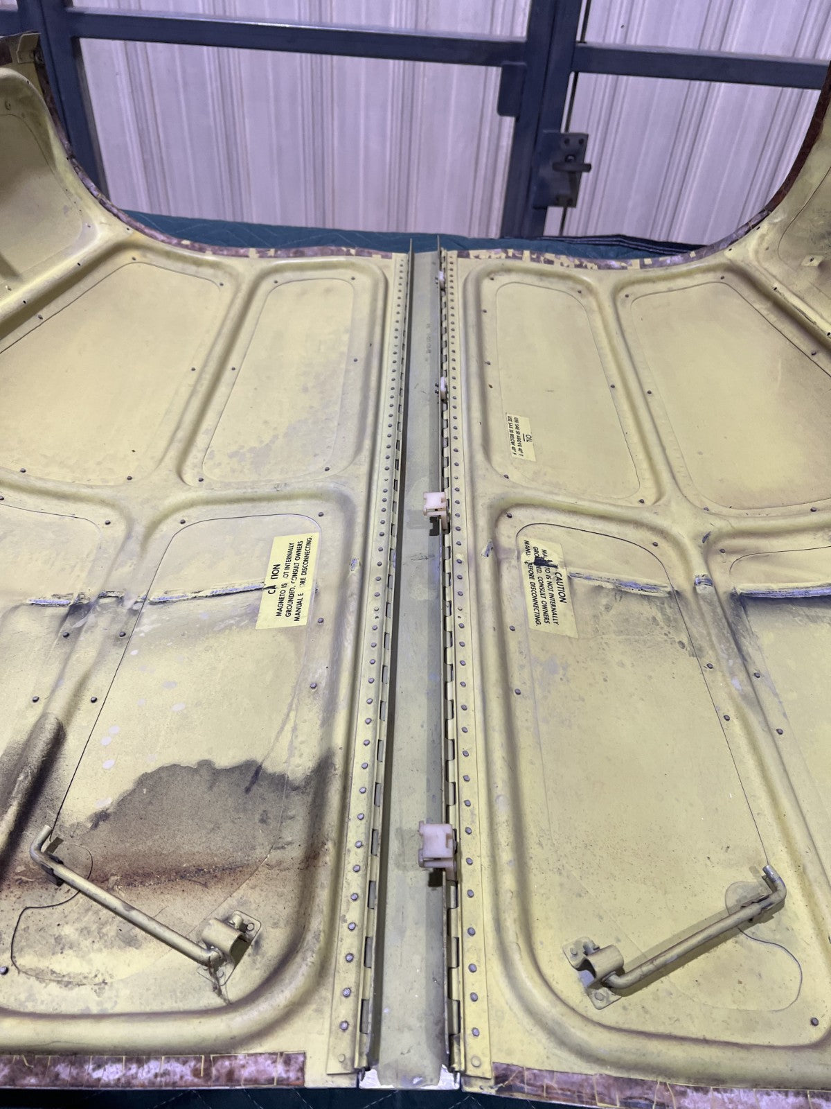 P/N: 35-910321-629 & 35-910102-1 Beechcraft F33A Engine Cowl Assy: (AR) -for one