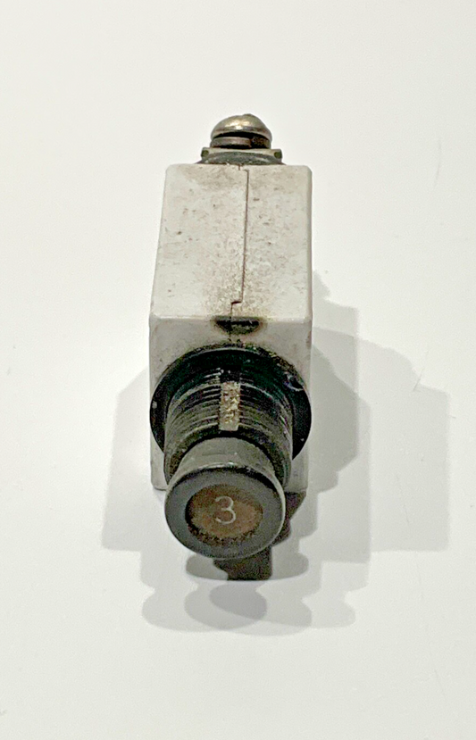 P/N: 7274-2-3 Circuit Breaker - 3 Amp (AR) - Duchess 76