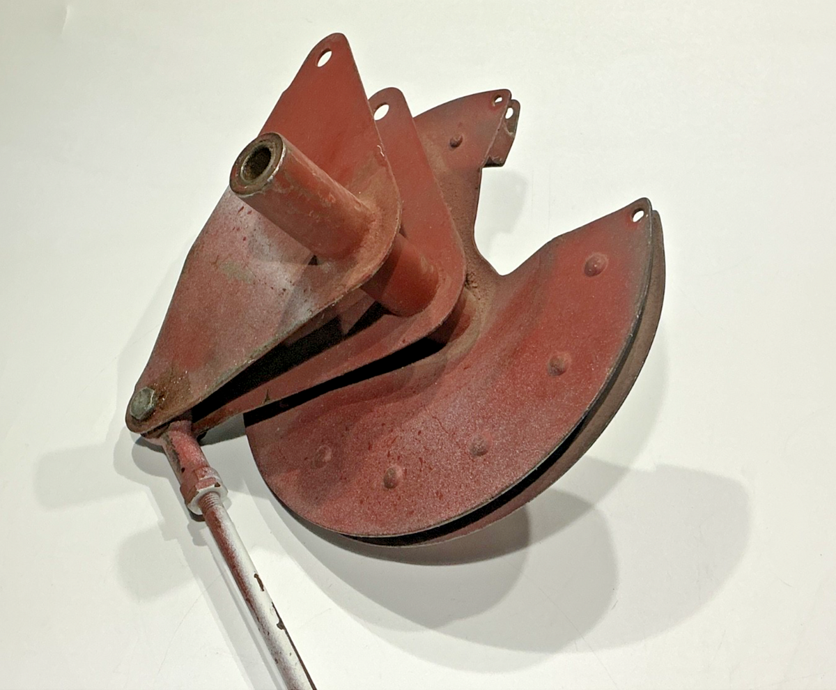P/N: 0760612-1 Cessna Right Hand Flap Drive Pulley Bell Crank (AR)