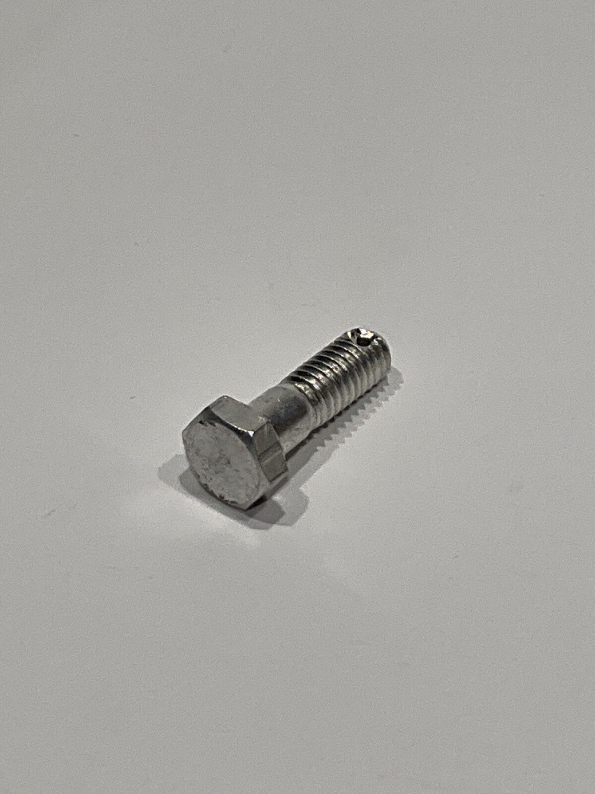 P/N: LW-31S1.07 Bolt .3125-18 X 1.07 (for one bolt)