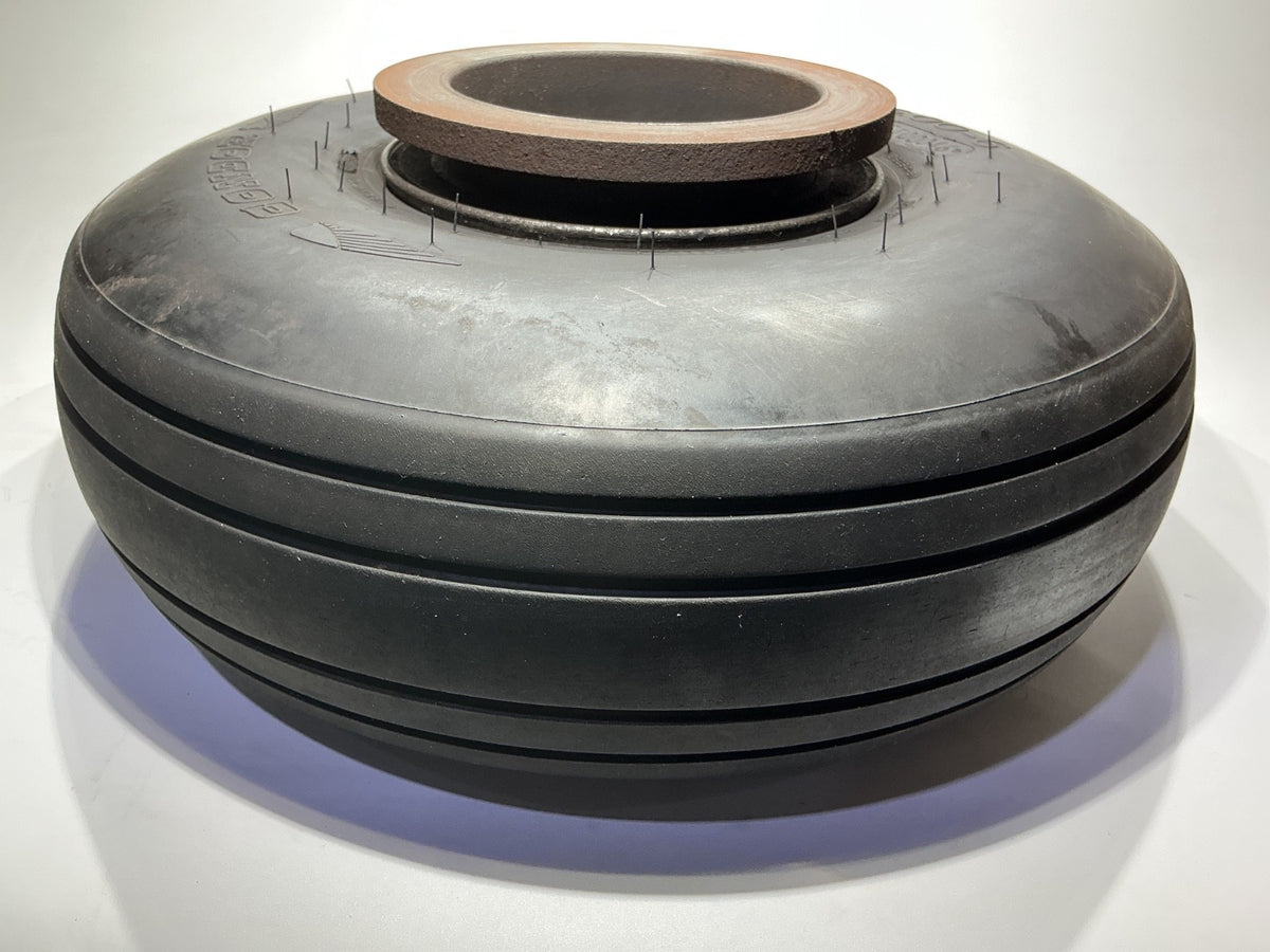 P/N: 36-8001-3 Wheel Assy, Main Gear with Tire (AR)