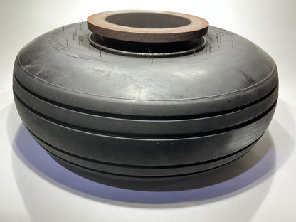 P/N: 36-8001-3 Wheel Assy, Main Gear with Tire (AR)