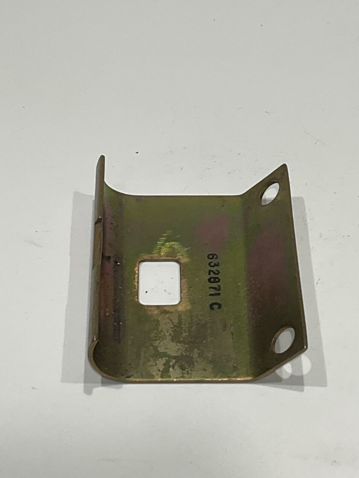 P/N: 632871 TCM Bracket Balance Tube