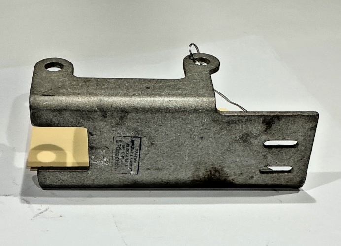 P/N: 4E1817 Hawker Beechcraft De-ice Bracket (NOS)