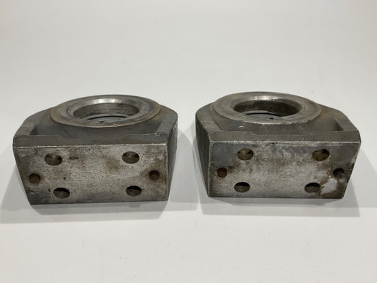 P/N: 72306	Lycoming Engine Mount Bracket - with dowels style (AR) (for one)