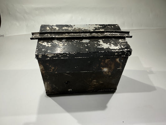 P/N: 108-3061002 & 108-3061001Stinson 108-1 Batt Box & Lid Cover Assy (AR)