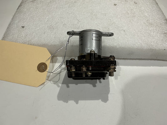 P/N:  6041H176 Cutler-Hammer Relay (28V/25A) (AR) - for one
