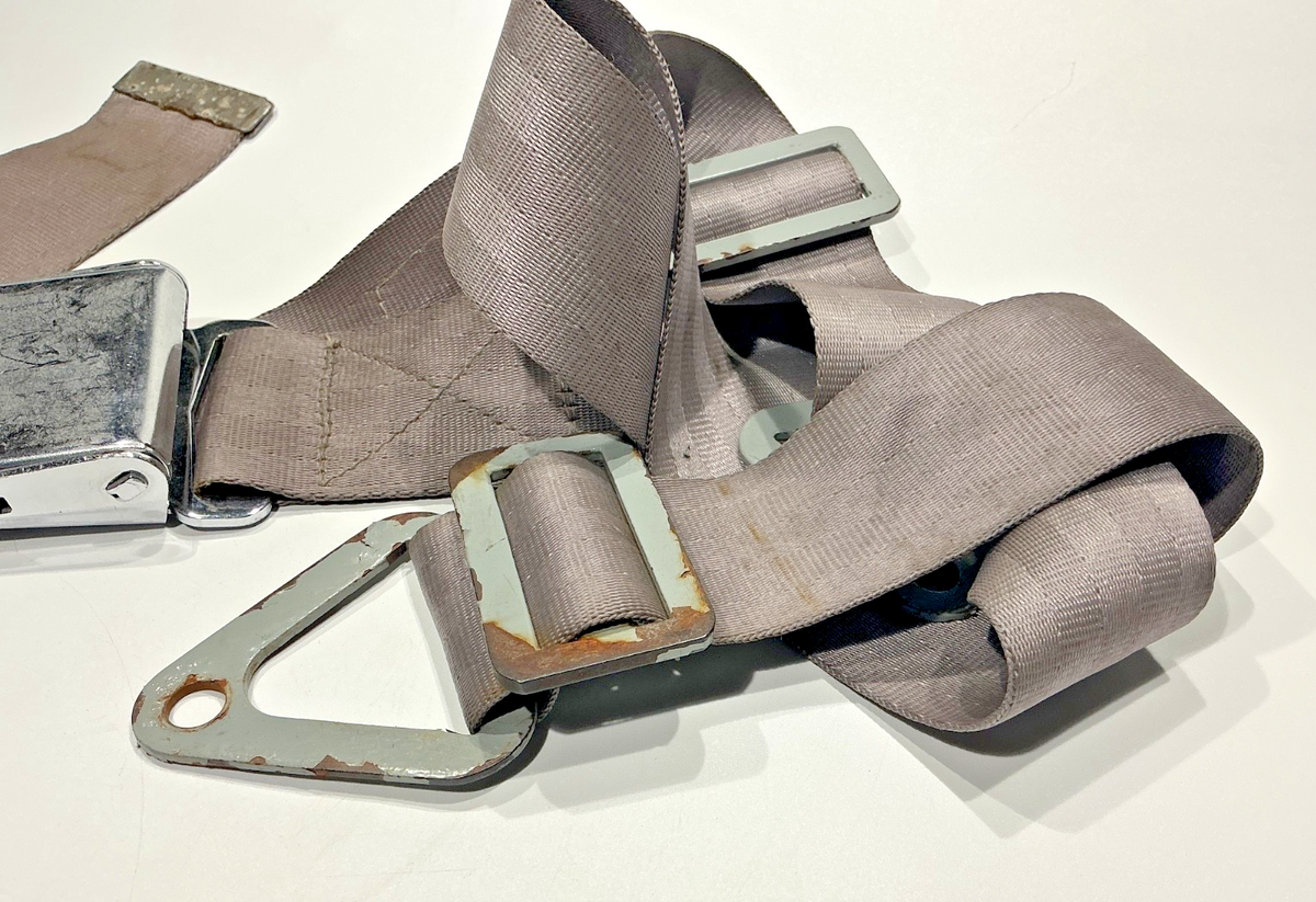 P/N: Lap Belt Assembly for Cessna 180 / 182 (AR) - for one lap belt