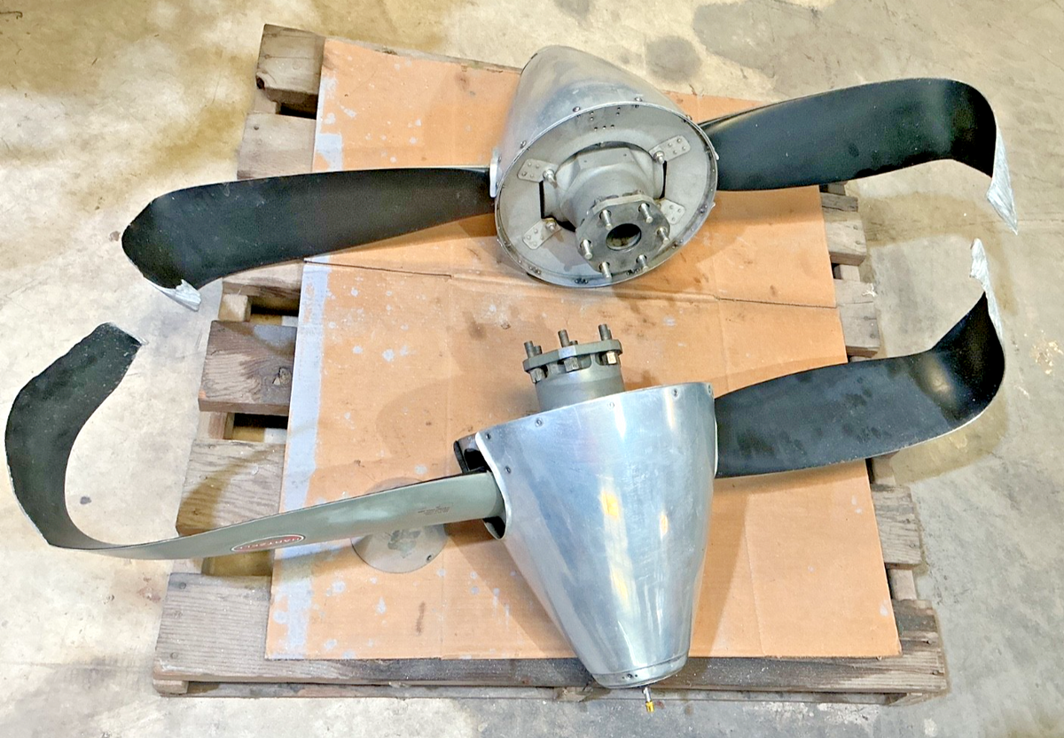 P/N: RH & LH Hartzell Propellers & Assembly from Beechcraft Duchess Model 76