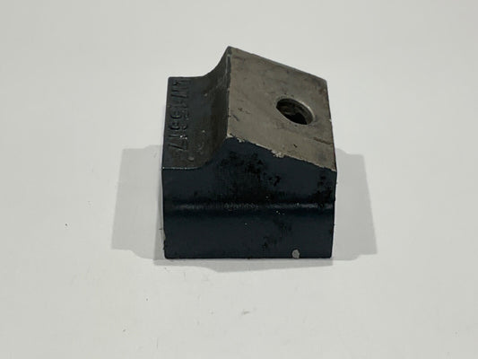 P/N: LW-15617 Lycoming Mounting Bracket (AR)