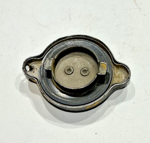 P/N: 640620 TCM Oil Cap  (AR)