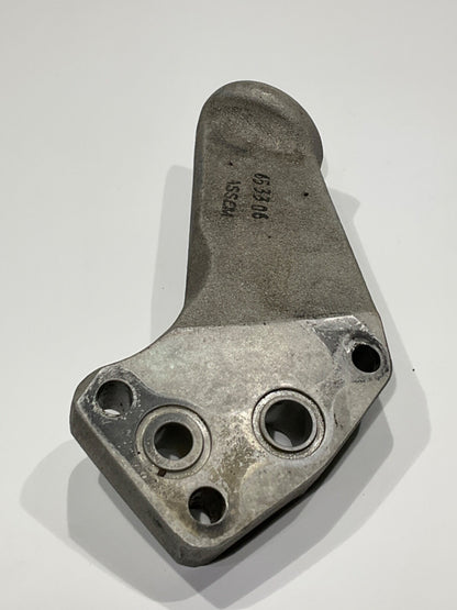 P/N: 653306 TCM Engine Mount Outbd Lower
