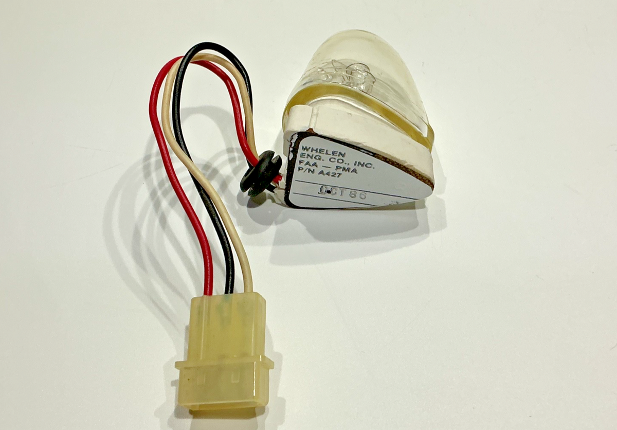 P/N: A427 Whelen Flash Tube Strobe with Lens - for one
