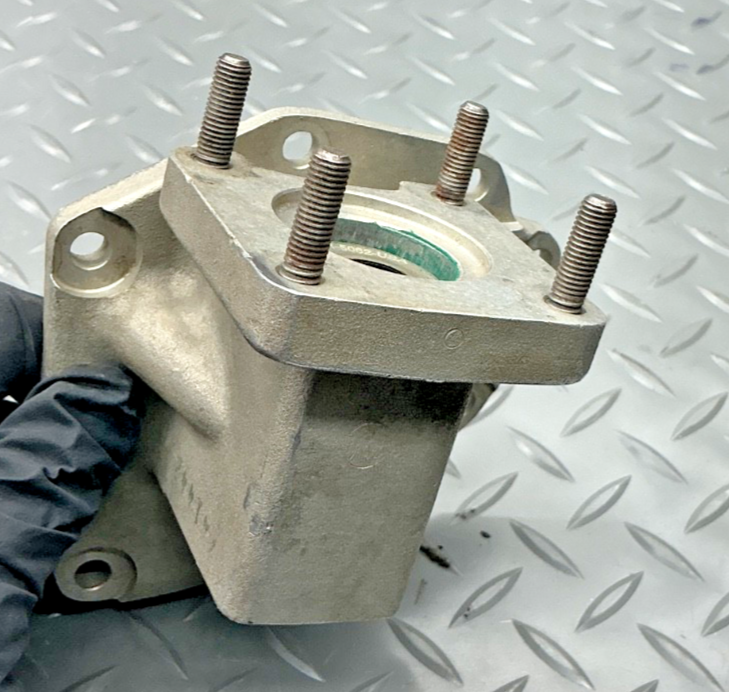 P/N: 641442 Continental Engine Tach Generator Housing (NE)