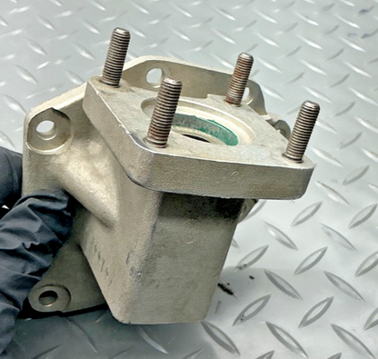 P/N: 641442 Continental Engine Tach Generator Housing (NE)