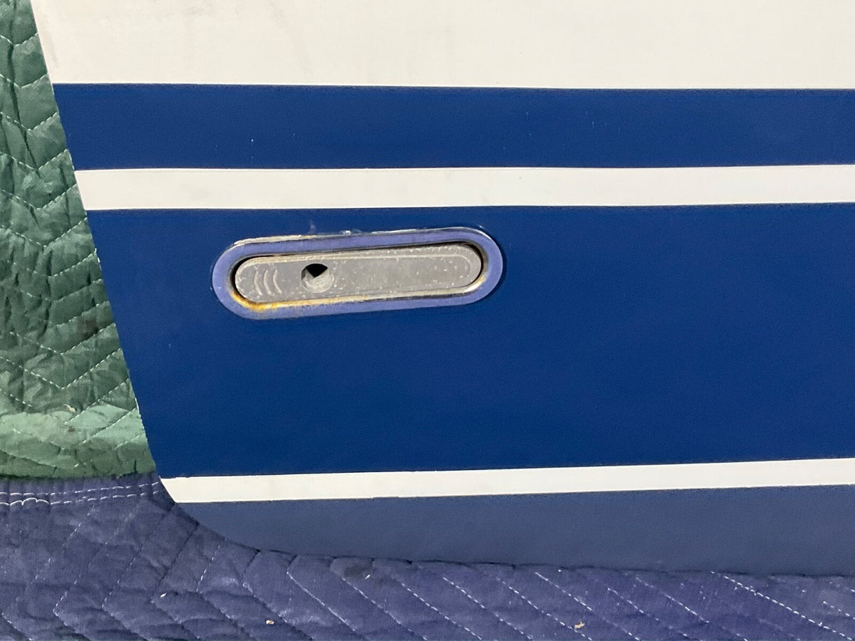 P/N: 105-420015-30 / 169-420038-72 Cabin Door, Window RH Duchess Model 76 (AR)