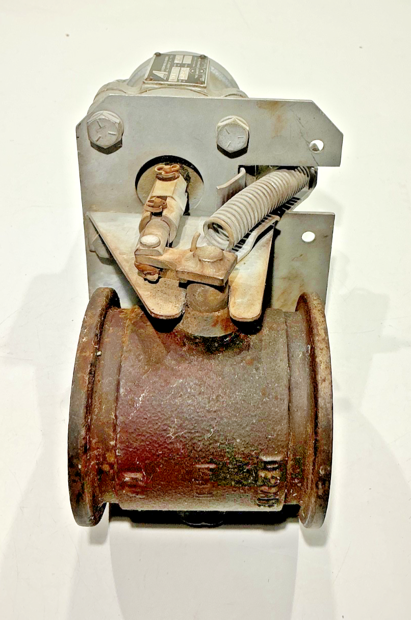 P/N: 76649-1-85 Lycoming Valve (AR)