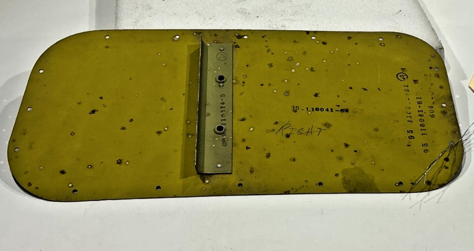 P/N: 95-110041-61 Beechcraft panel R/H -  (AR) - for one