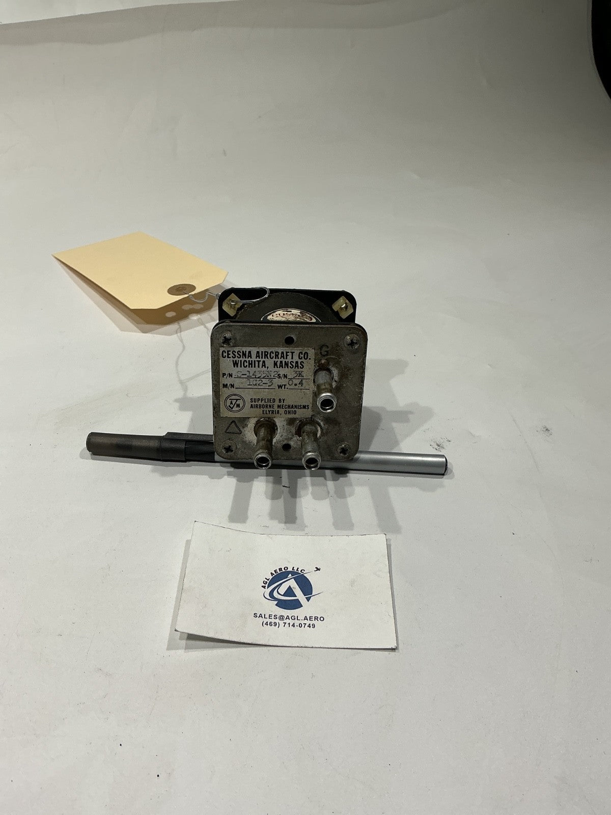 P/N:  (AR) - for one - S-1435N2 - Suction Gauge from Cessna 310