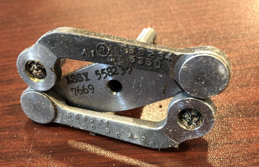 Pratt & Whitney - Lever Assy. P/N: 558235-B