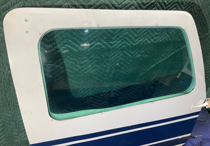 P/N: 105-420015-30 / 169-420038-72 Cabin Door, Window RH Duchess Model 76 (AR)