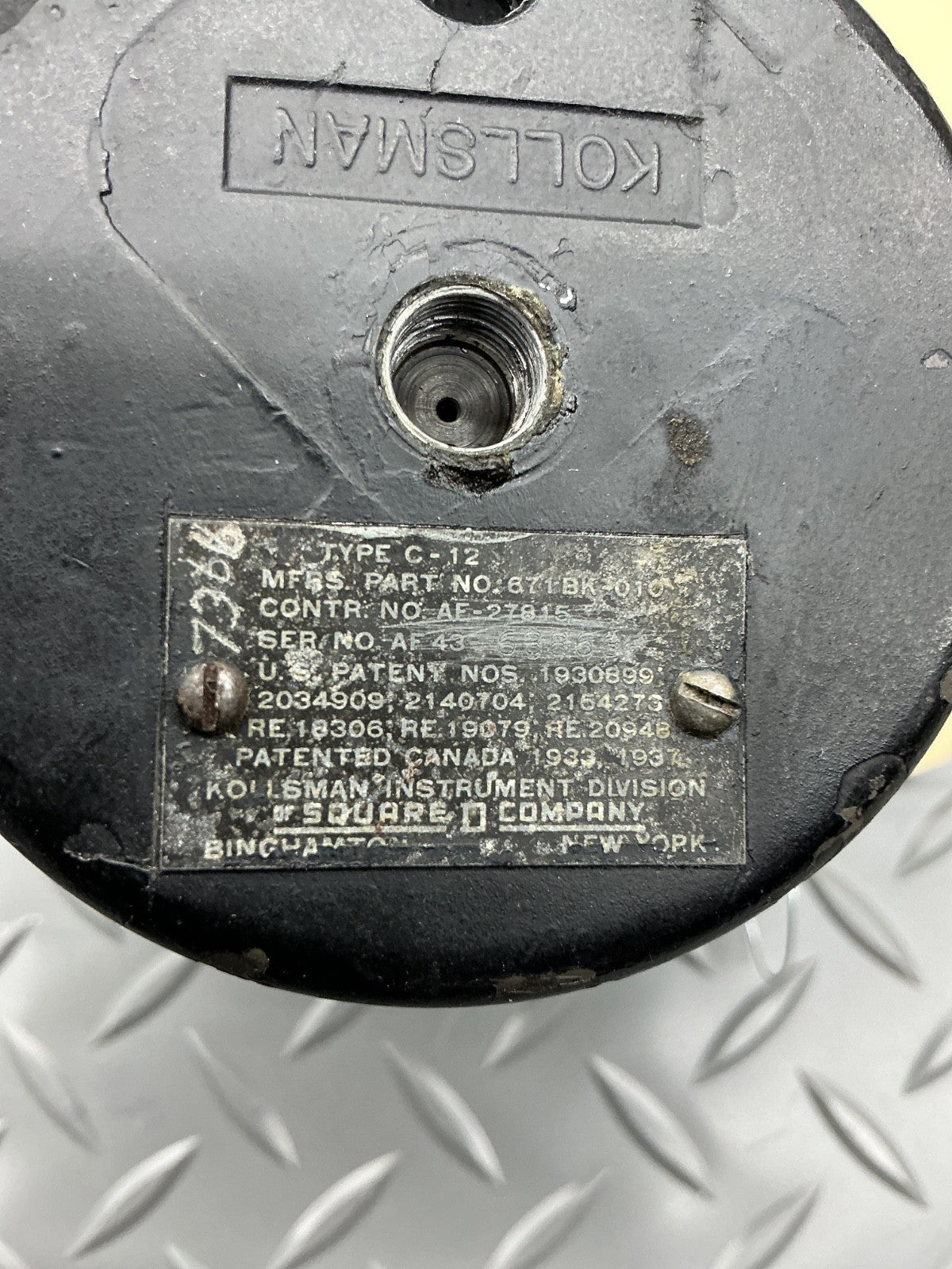 P/N: 671BK-010 Kollsman Altimeter Alt P/N AF-27815 (AR) - for one