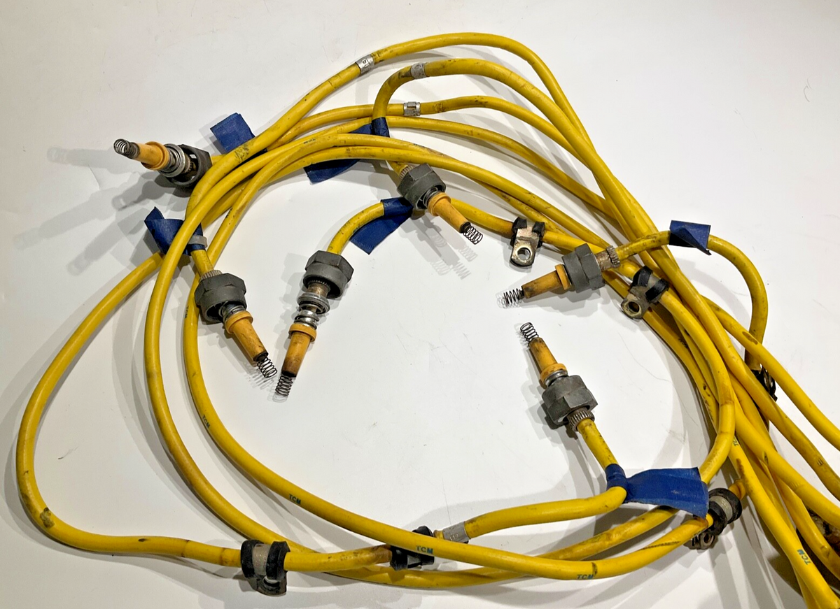 P/N: BL-249350 /  56RN-1225 Bendix Magnetos with Harnesses (AR)