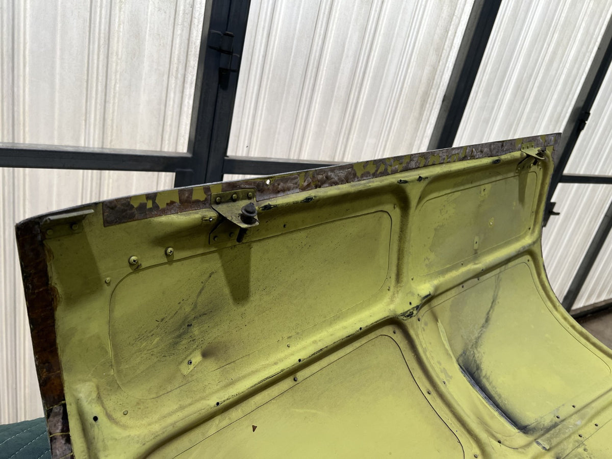 P/N: 35-910321-629 & 35-910102-1 Beechcraft F33A Engine Cowl Assy: (AR) -for one