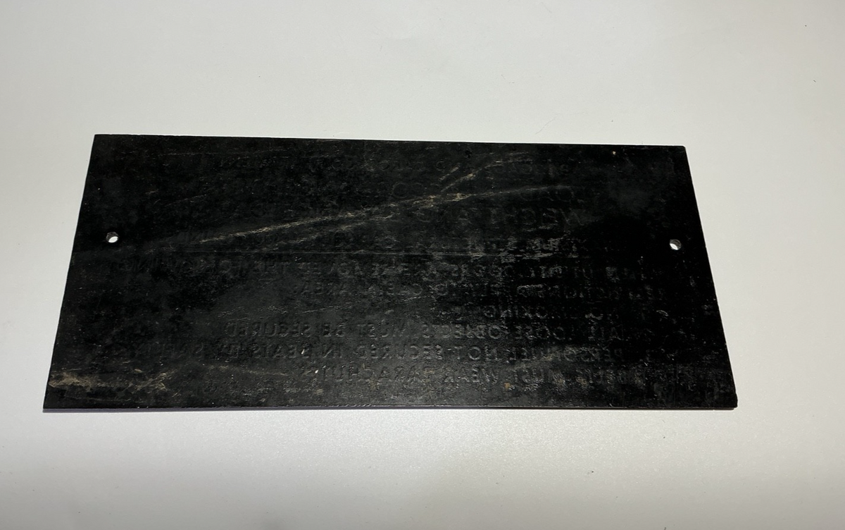 P/N: 36-530062 Beechcraft Placard - Baggage Cargo Compartment (NOS)