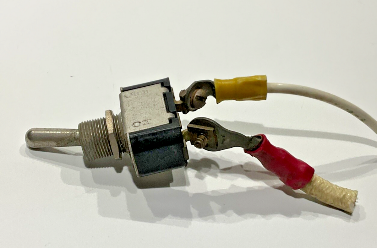 P/N: AN3021-2	Toggle Switch (AR)  - Duchess 76