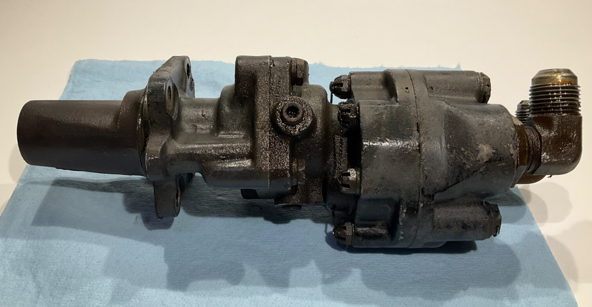 P/N: 1P349L Hydraulic Pump (AR) - Core