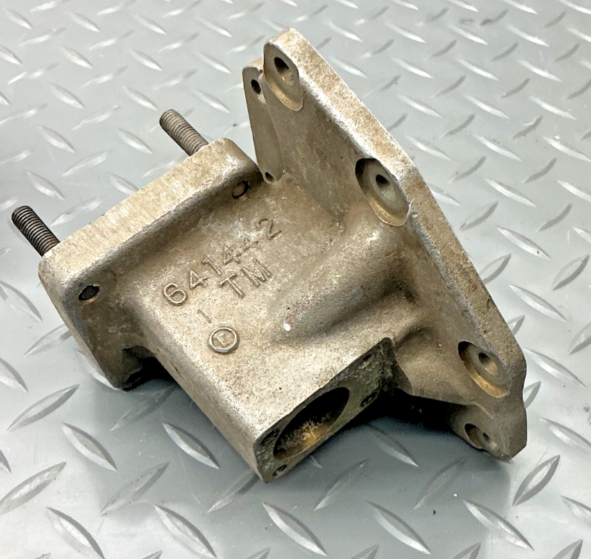 P/N: 641442 Continental Engine Tach Generator Housing (AR)