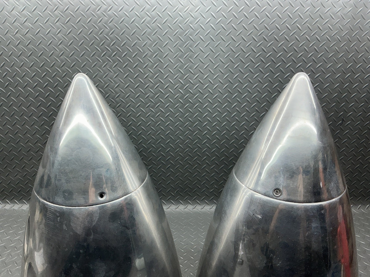 P/N: E-5750-P Hartzell 2 Blade Spinners with Bulkhead P/N D-5751-2  (AR)