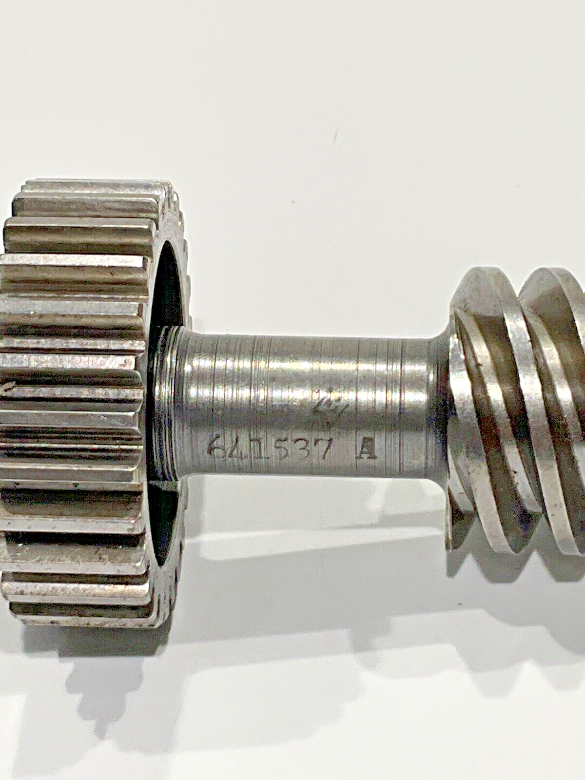 P/N: 641537 TCM Gear Shaft Starter (S/S 635792) (AR)
