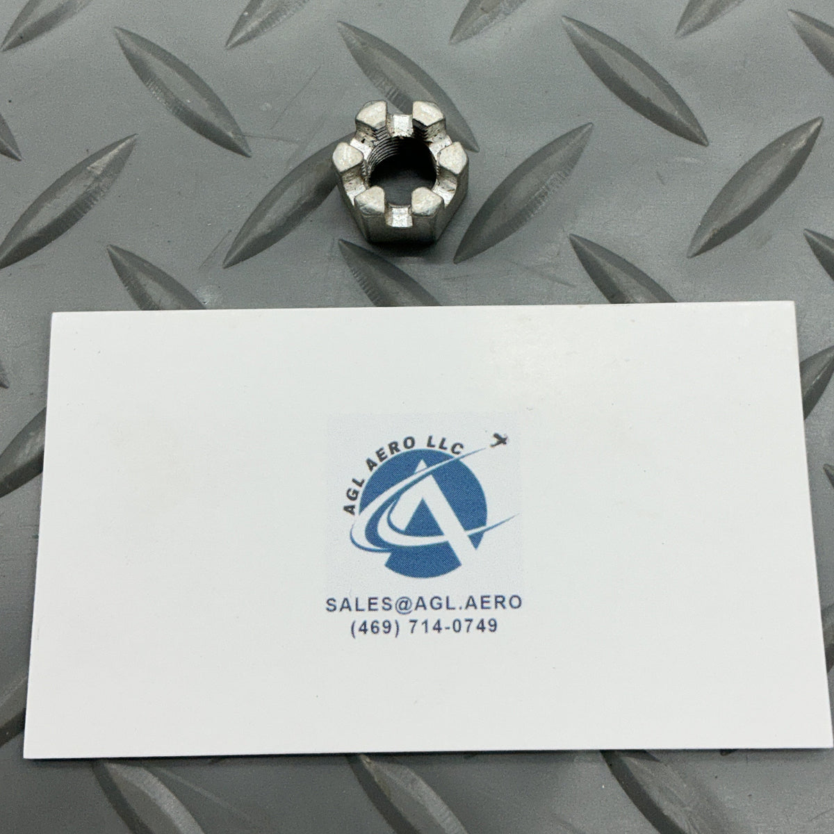 P/N: STD-872 Lycoming Nut-.375-24 Slotted (NOS)