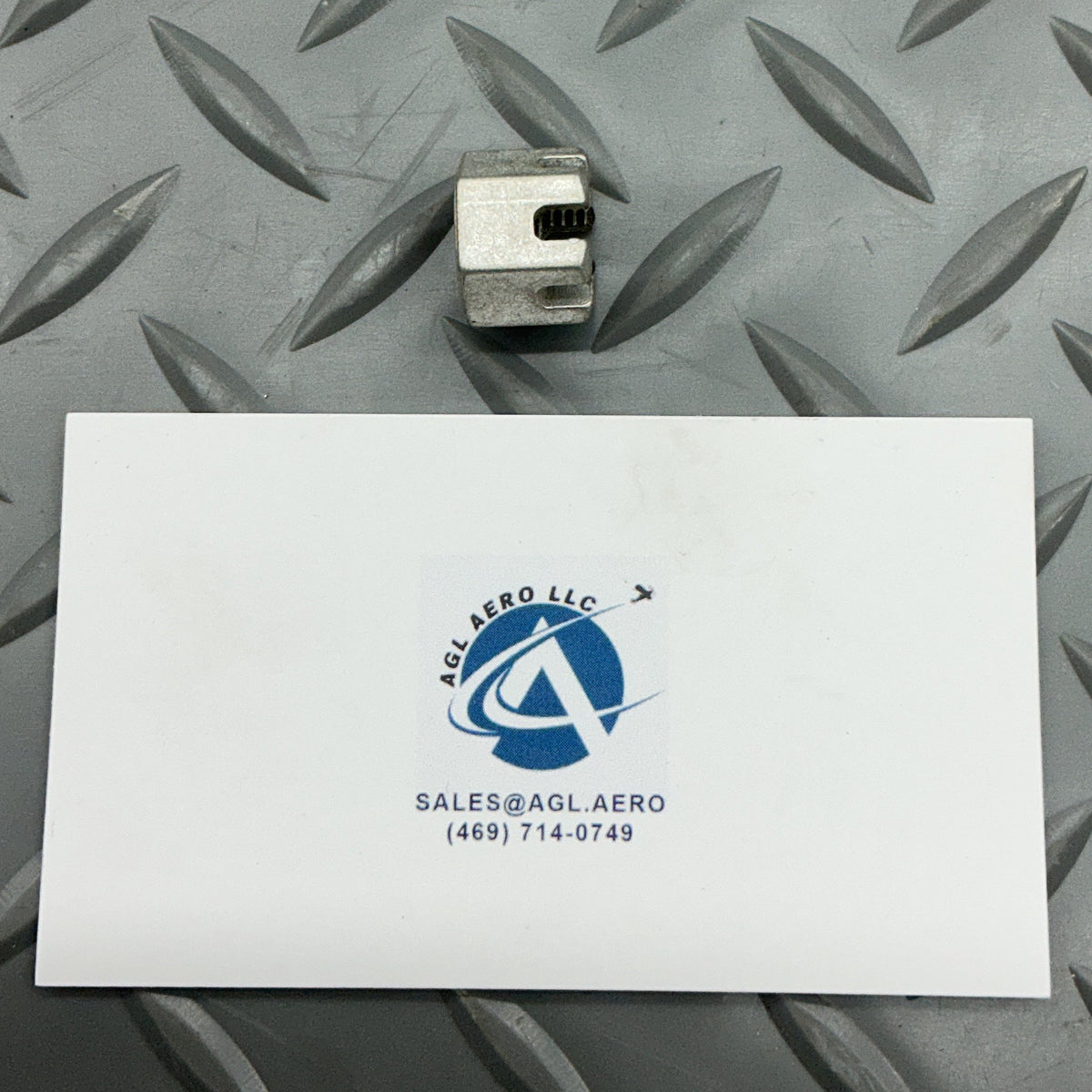 P/N: STD-872 Lycoming Nut-.375-24 Slotted (NOS)