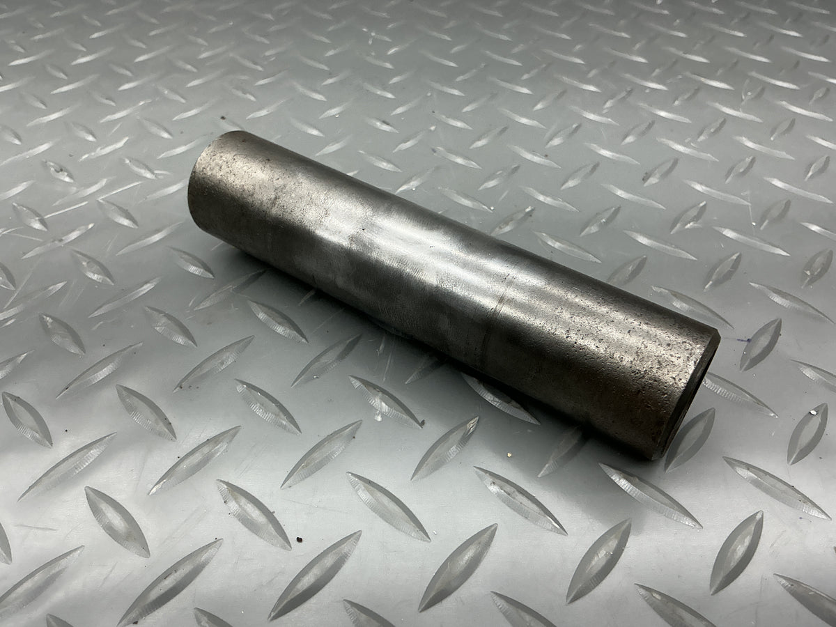 P/N: 0442142-1 Cessna 150G Nose Wheel Axle Tube with Ferrule Caps (AR)